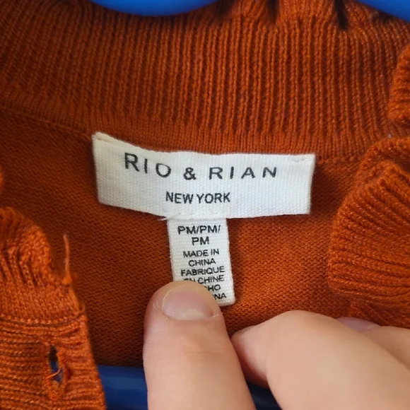 Ruffle-Neck Henley Pullover Sweater in Rust - Picture 6 of 8
